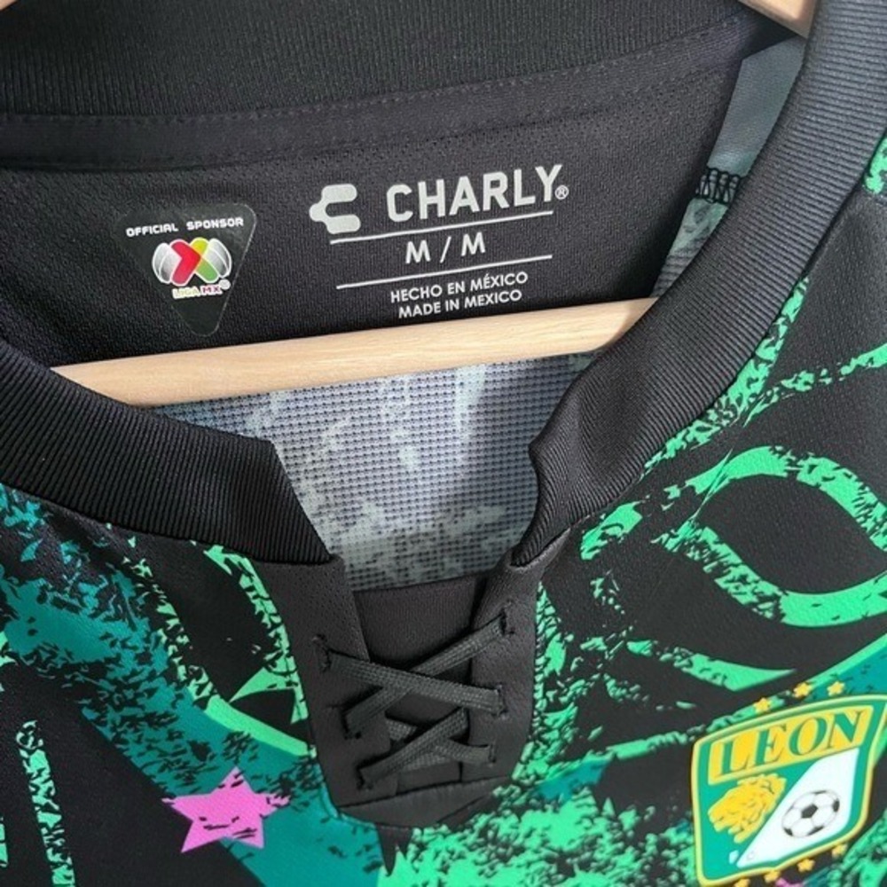 Charly Club Leon Lucha Libre AAA 30th Anniversary Soccer Jersey Green Mens Med - Picture 2 of 10